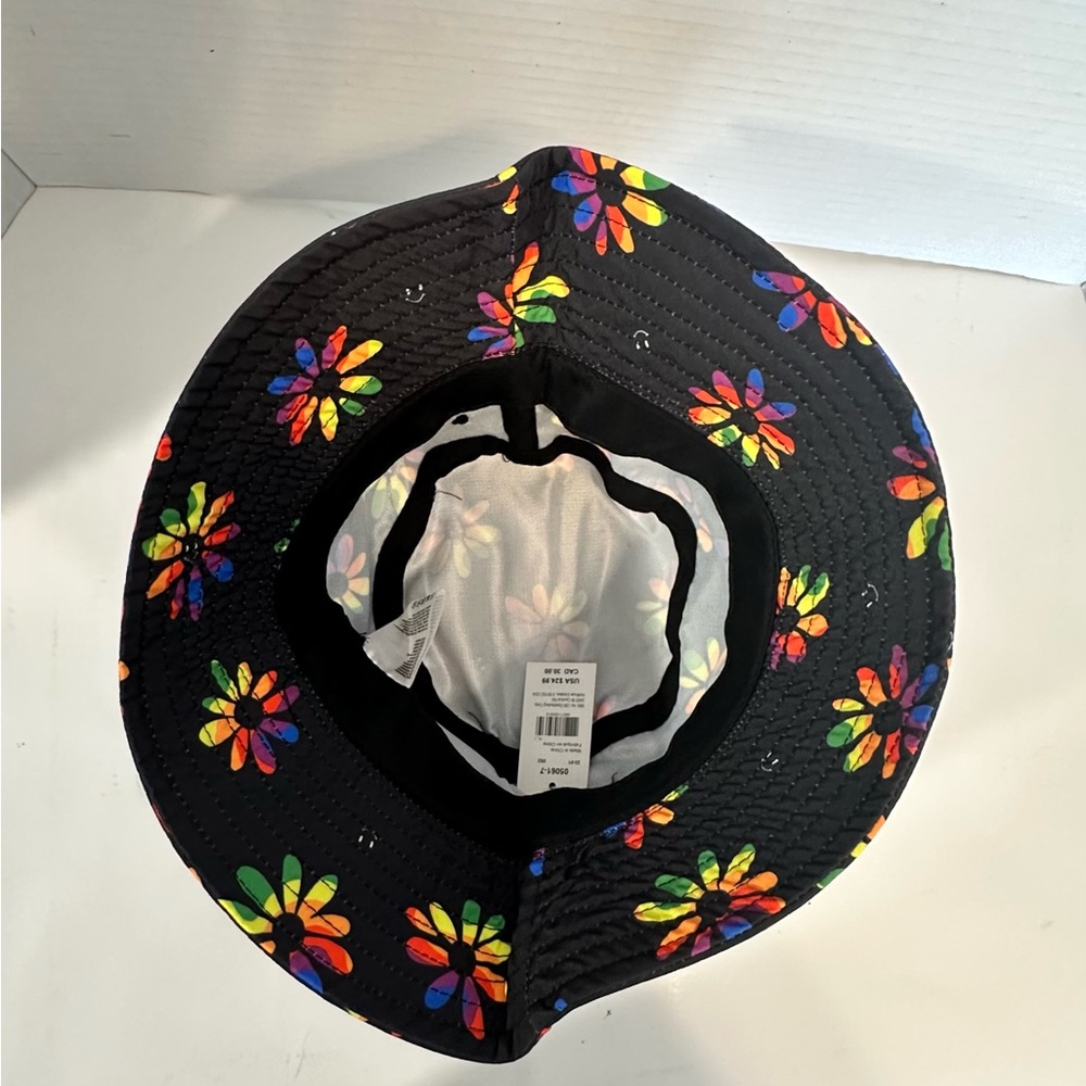 Claire’s Rainbow Daisy Black Bucket Hat Ladies Smiley Faces Fun Happy One Size - Picture 6 of 10